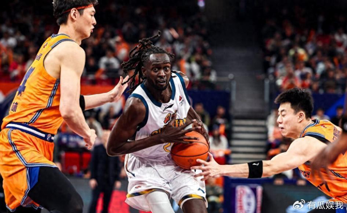 谁是球王官网-CBA彻底乱套了？辽篮苦主连裁两名外援：直接摆烂全华班出战？|四川队|戈尔乔可-加克|庞兹|cba联赛|赛季_新浪体育_新浪新闻